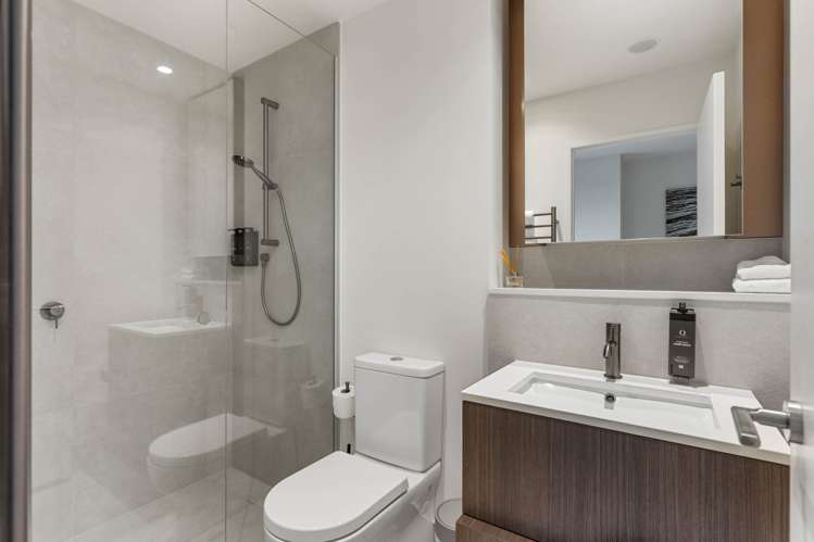 1306/10 Commerce Street City Centre_3
