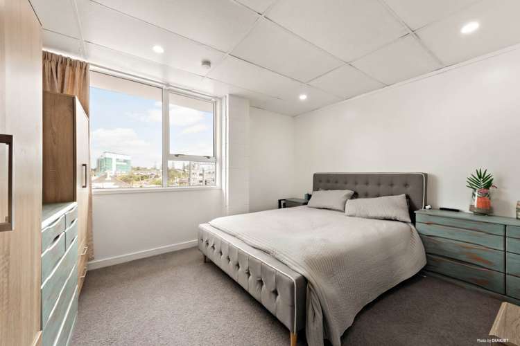 3/103 West Coast Road Glen Eden_6