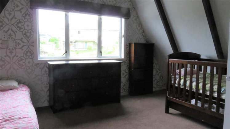 25 Clyde Carr Crescent Waimataitai_11