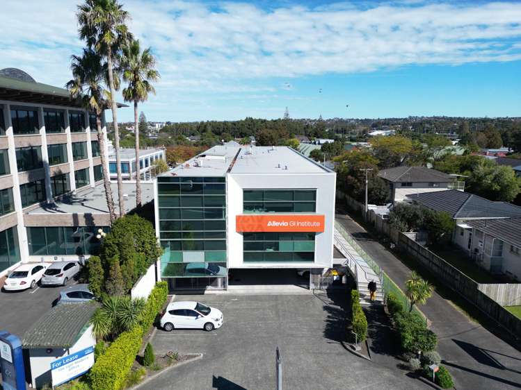 46 Taharoto Road Takapuna_18