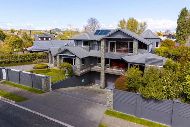 A Rainbow Point home beyond compare