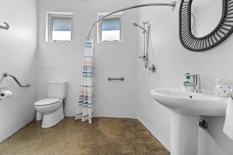 88 Wallis Street Raglan_29
