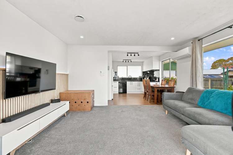 2/6 Takapu Place_3