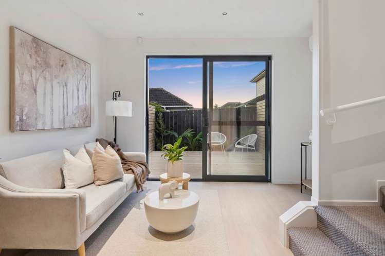 34 Holland Avenue Pt England_7