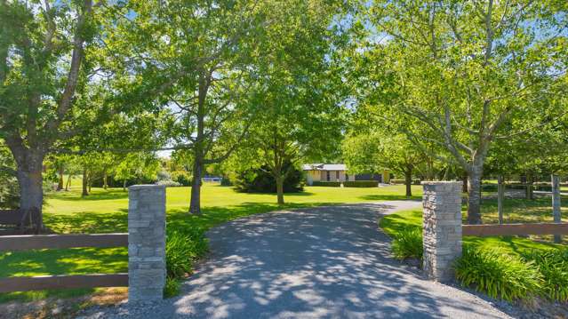 900 Loburn Whiterock Road Loburn_1