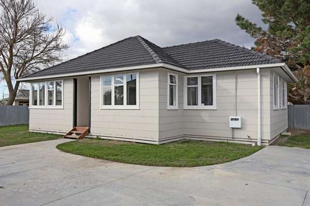 3 bedroom home in Akina