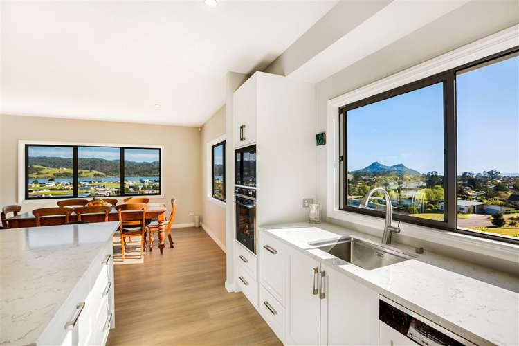 42 Panorama Parade Pauanui_2