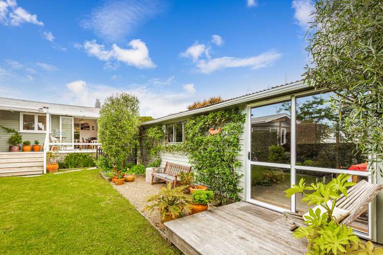 55 Graham Avenue Te Atatu Peninsula_21