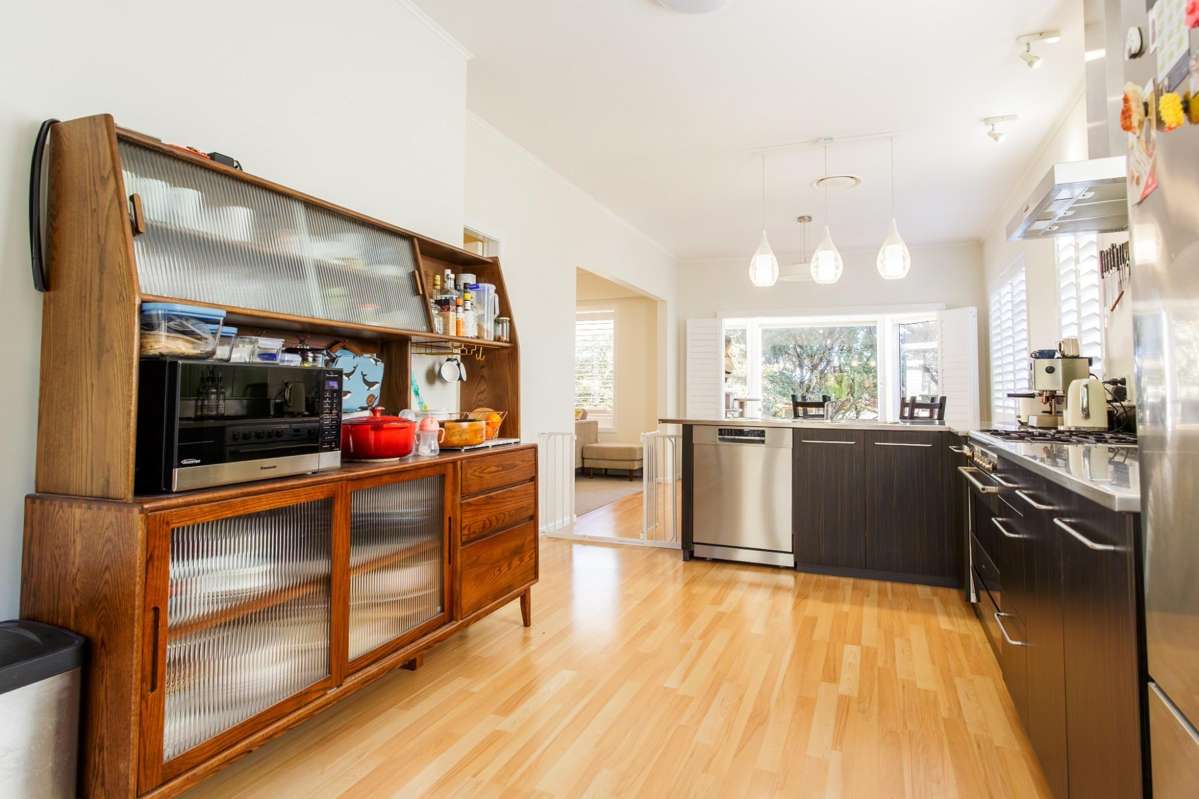 2 Berwick Grove, Seatoun 3