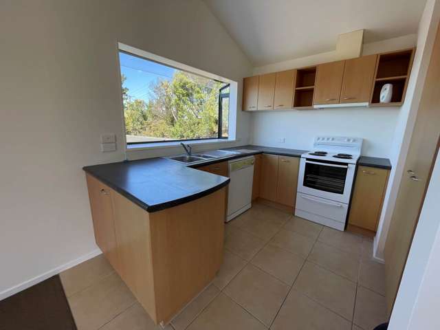 2/76 Target Road Totara Vale_4