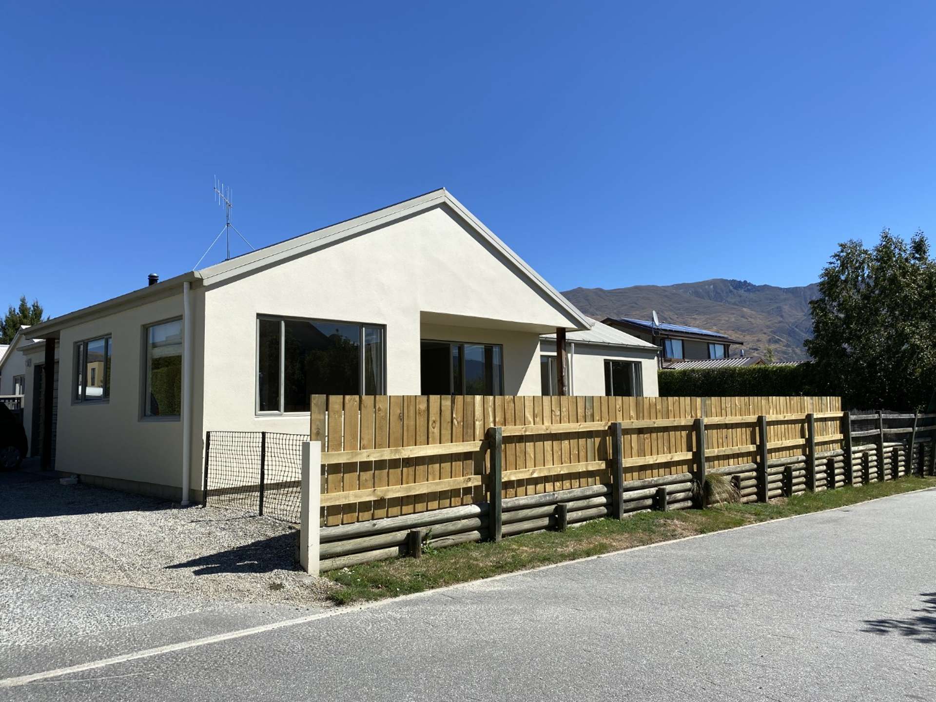 81a Kings Drive Wanaka_0