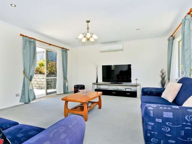 96 Farnborough Drive Grandview Heights_4