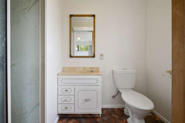 2346 Makino Road Halcombe_23