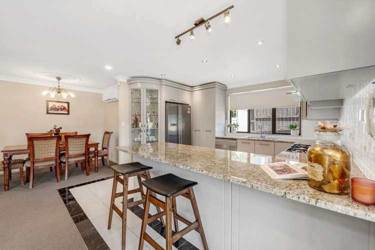 26 Chateau Rise Flat Bush_10