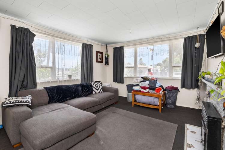 330 Tui Place Camberley_4