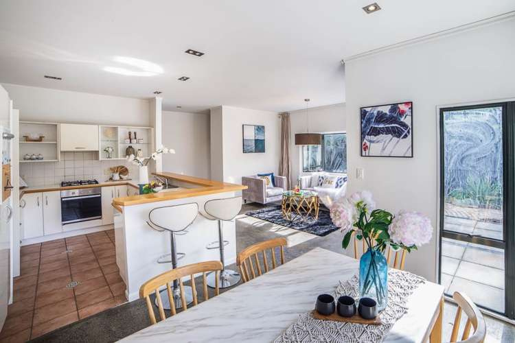 211b Saint Andrews Road Epsom_7