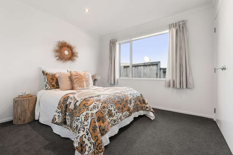 4 Fender Close Pyes Pa_10