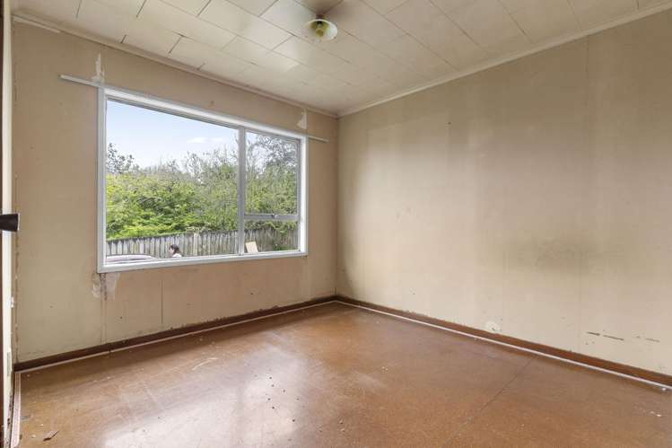 1 and 2/19 Hanui Place Massey_17