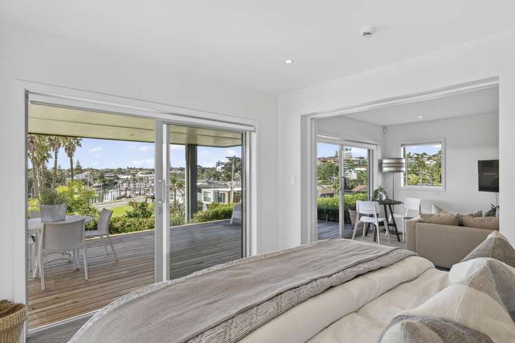 7 Commodore Parry Road Castor Bay_25