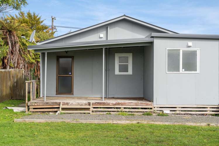 13 & 13A Lee Road Hannahs Bay_13