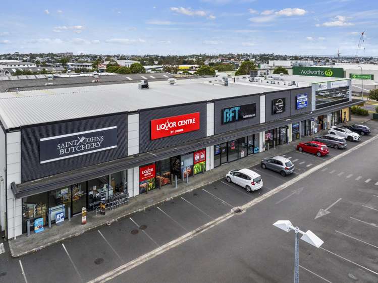 2/115 Felton Mathew Avenue_0