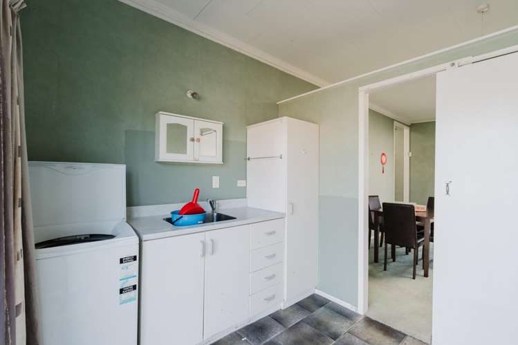 17 Sandalwood Drive Dinsdale_12