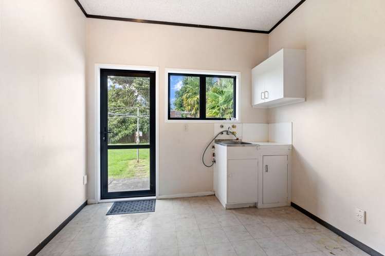 9 Windsor Avenue Te Kamo_22