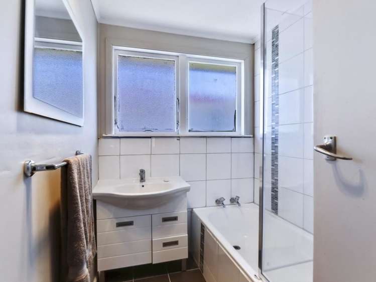 32 Beauzami Crescent Ascot Park_7