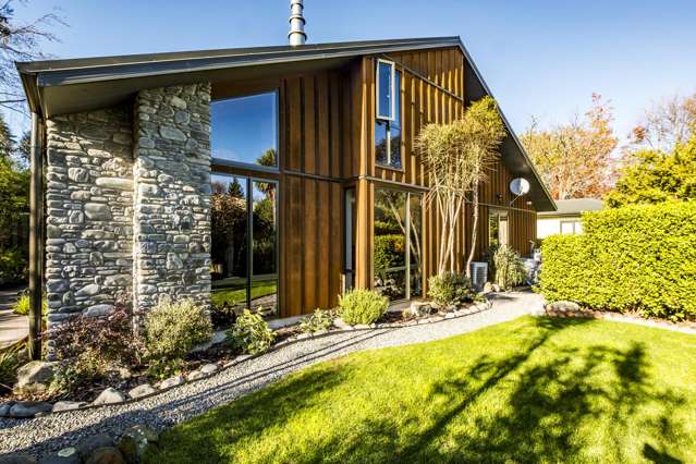 Secluded luxury on Scarborough