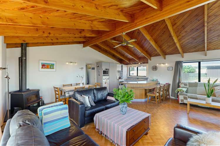 9 Moana Street Otaki Beach_7