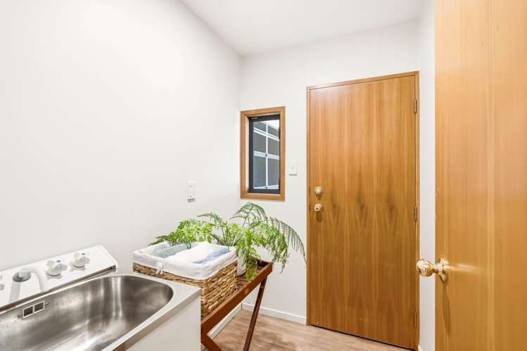 12A Prossers Road Saint Martins_19