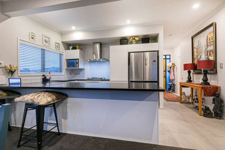 131 Bonair Crescent Silverdale_12