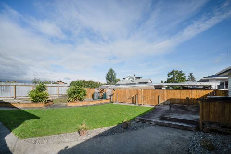 6 Belvedere Crescent Takaro_11