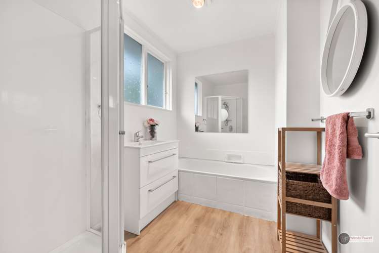 21 Montana Road Totara Park_17