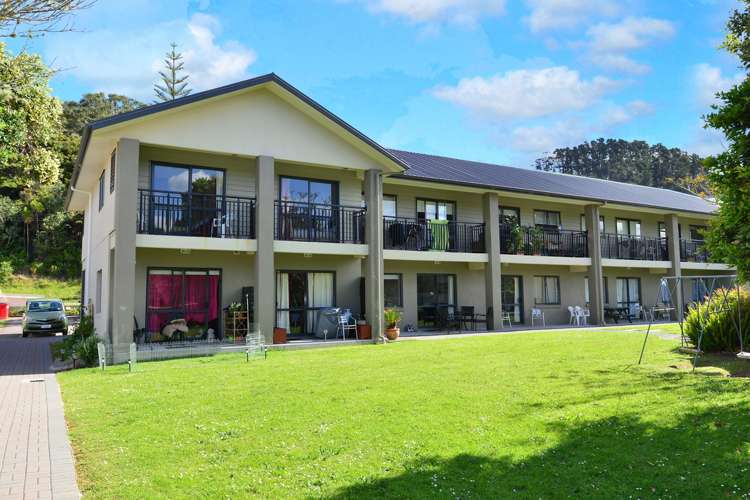 2h/25 Weranui Road Waiwera_13