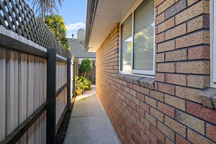 2/15 Withells Road Avonhead_21