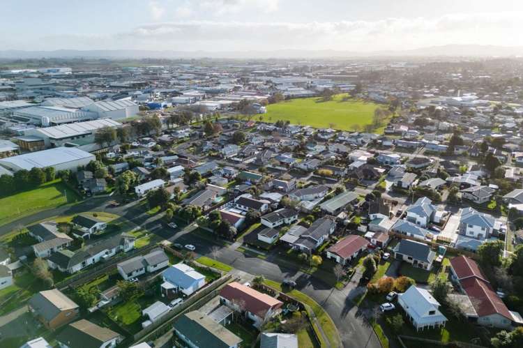 38 Garland Drive Saint Andrews_30