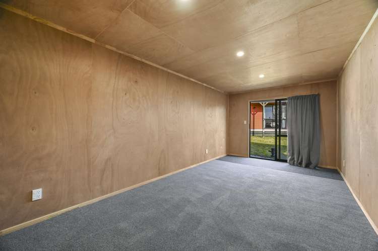 15 Hinemoa Avenue Taupo_11