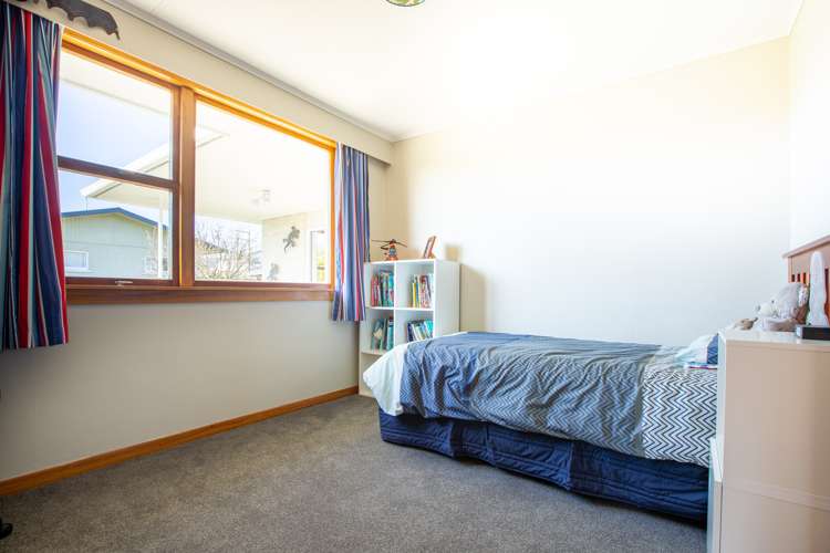 22 Keats Crescent Stoke_9