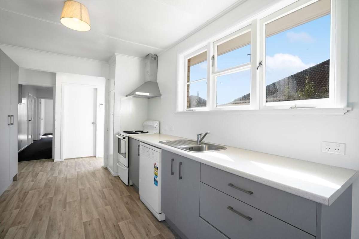 2 Kenney Crescent_1