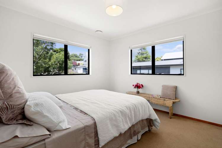 9 Hatfield Heights Hatfields Beach_16