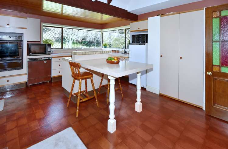 2 Sarsfield Street Southbridge_5