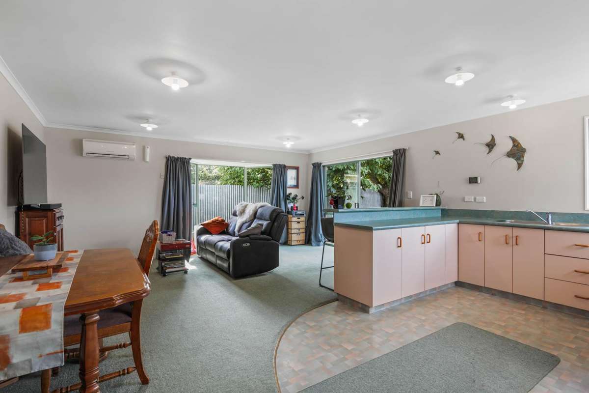 2/75 Mclauchlan Street_3