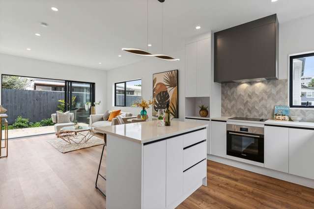 2/81 Vodanovich Road Te Atatu South_4