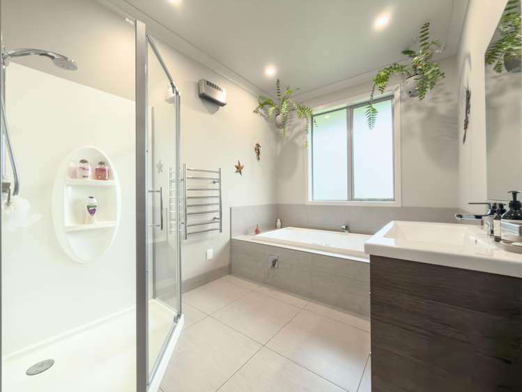 47 Matua Grove Otatara_12