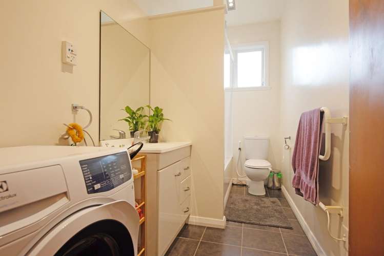 2/30 Ottawa Road Ngaio_9