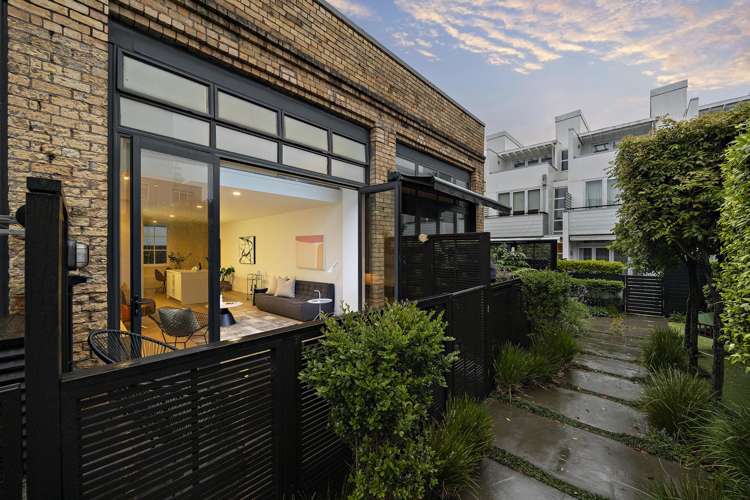 59 Fisher-Point Drive_0