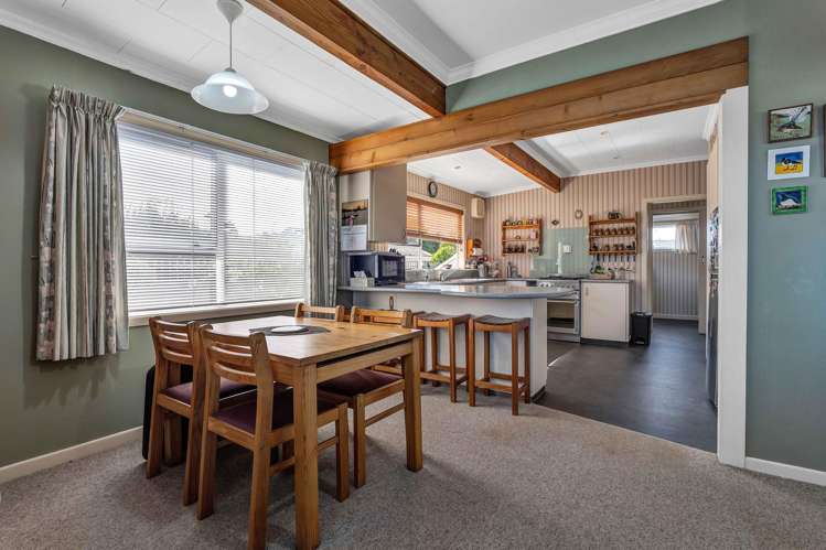 125 Seaview Road Westown_9