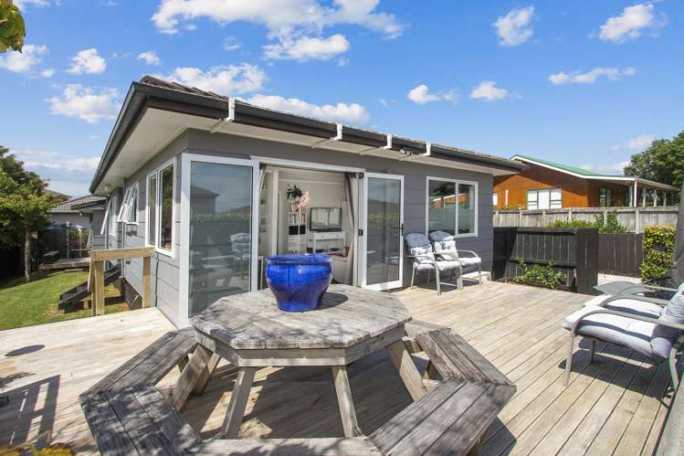 25 Crispe Road Clarks Beach_22