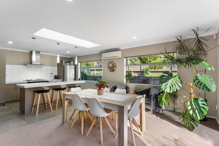 14 Leanne Way Waikanae Beach_5